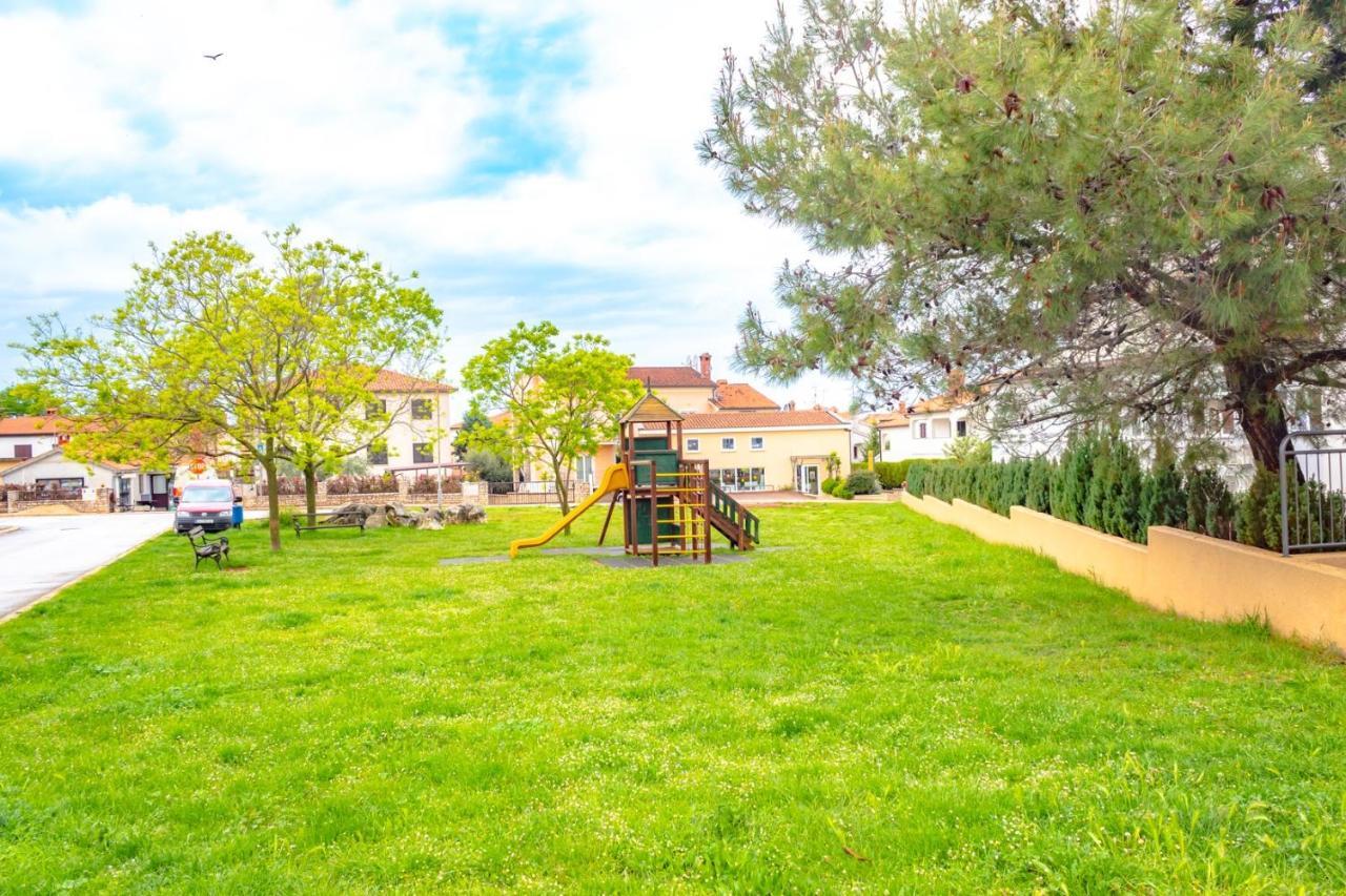 Apartment Botic Poreč Buitenkant foto